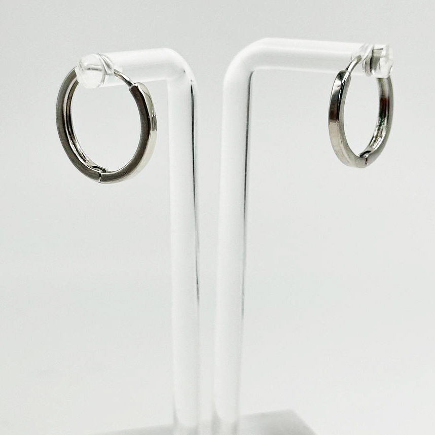 м